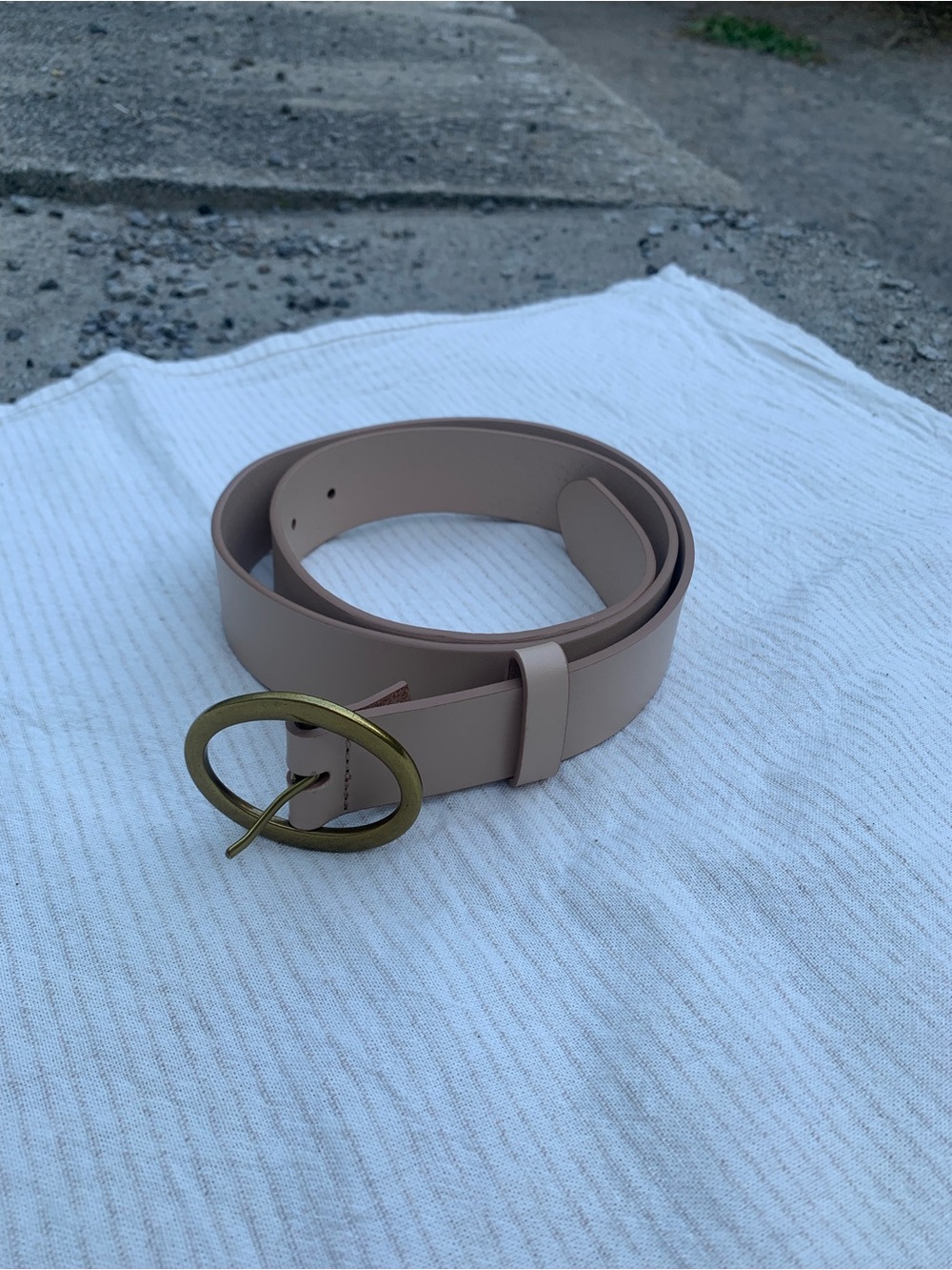 Aritzia Auxiliary Genuine Leather Belt Solid Brass Buckle Nude Taupe Medium